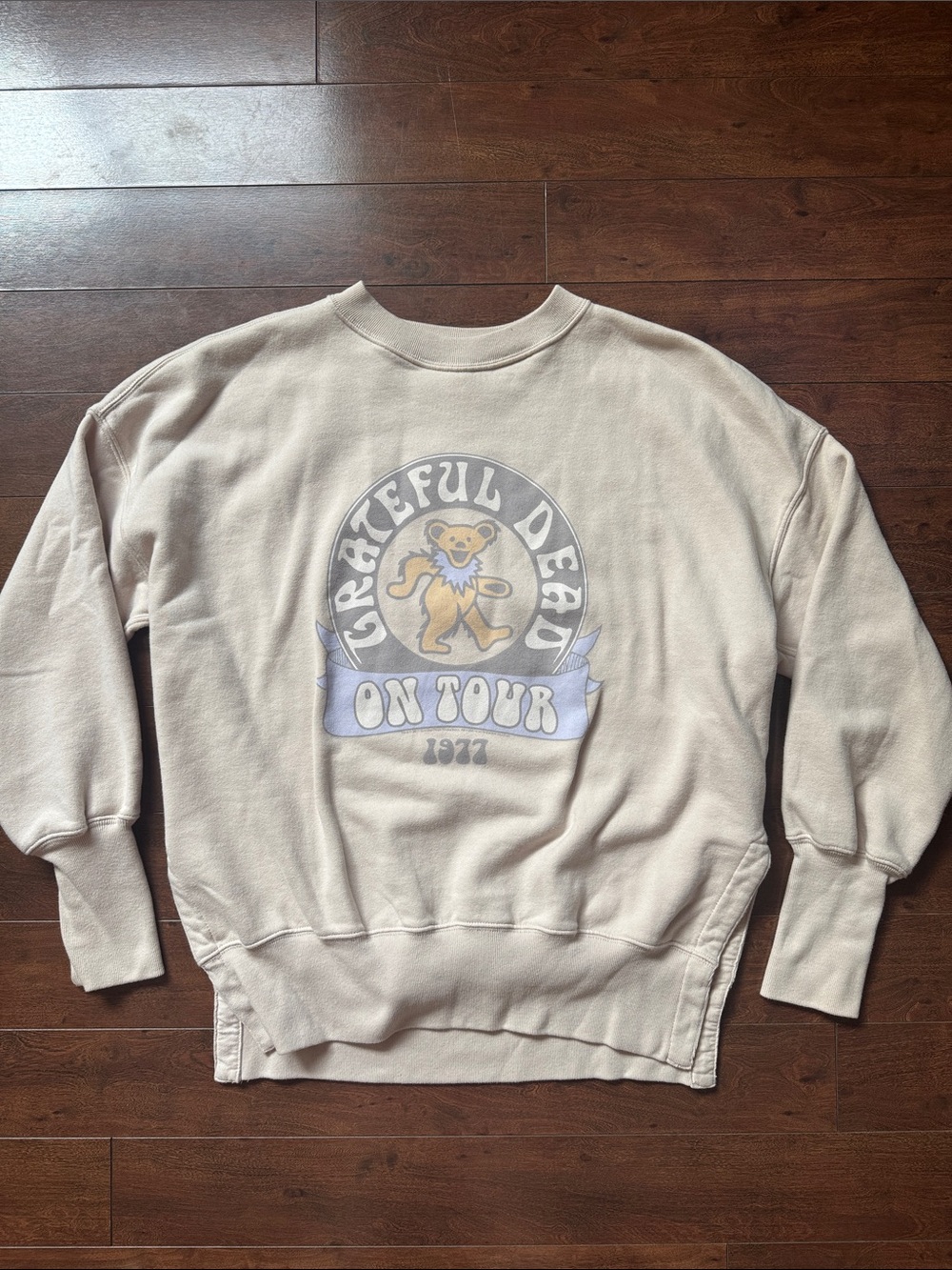 Abercrombie & Fitch “Grateful Dead” Graphic Crewneck Sweatshirt